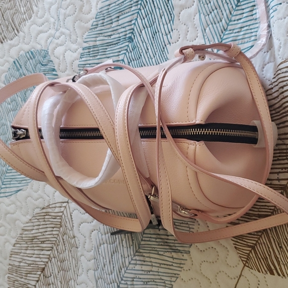 Handbag - Picture 2 of 3